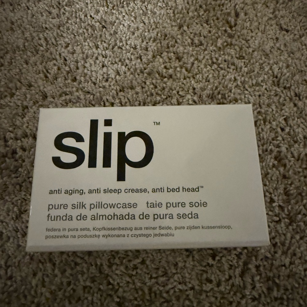 Slip White Silk Pillowcase. 🤍⚡️